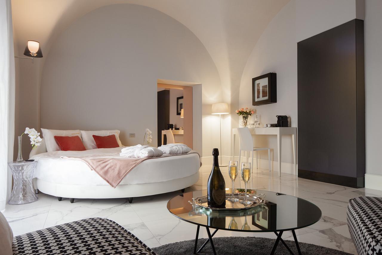 Quattro Canti Suites Катания Экстерьер фото