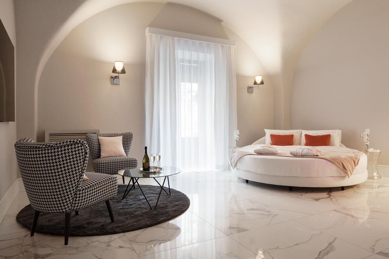 Quattro Canti Suites Катания Экстерьер фото